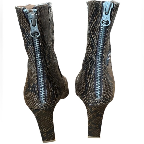 DV by Dolce Vita Sz 11 Zabrina Pointed Toe Snakeskin Bootie Boots Bikercore - Picture 8 of 9